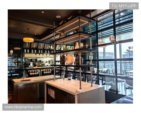 成都公司爆改泳池办公室：2 万元打造网红工位，深水区办公成职场新潮流(2)