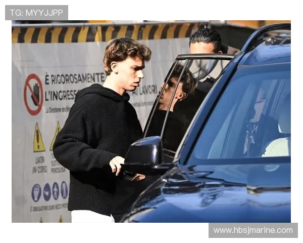 米兰官宣菲利克斯离队引众怒:零贡献为何获感谢?球迷集体炮轰俱乐部(2)